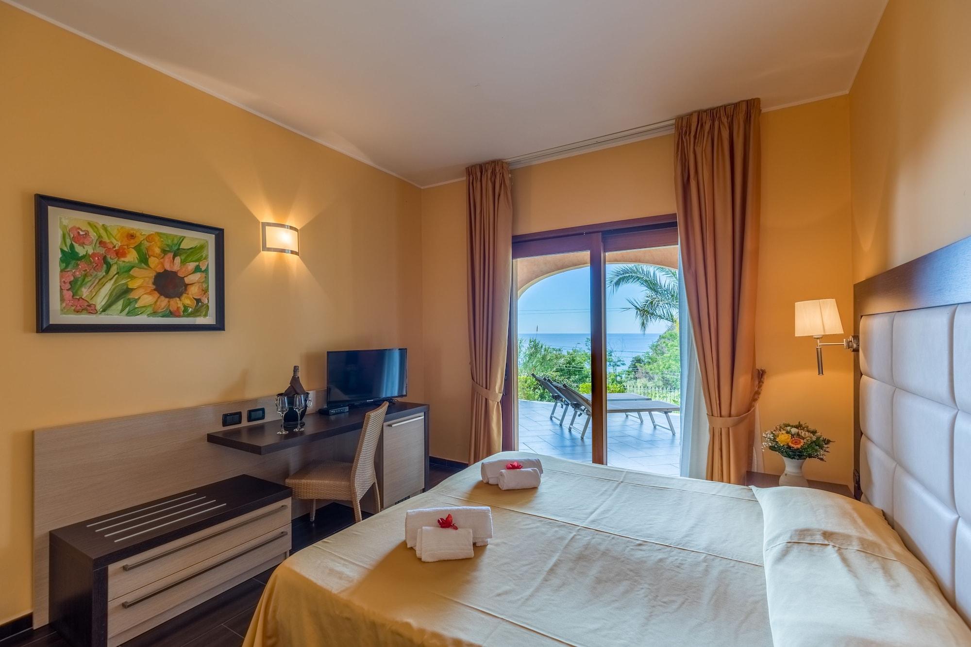 Hotel Cannamele Resort Parghelia Exterior photo