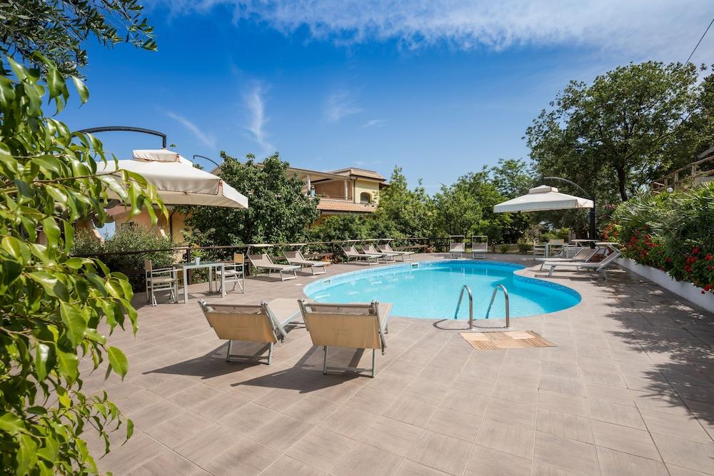 Hotel Cannamele Resort Parghelia Exterior photo